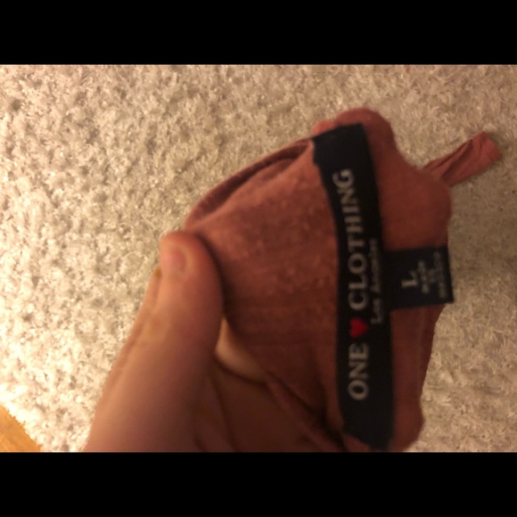 Ribbed keyhole mauve crop top - Picture 2 of 3